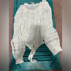 white hollister blouse